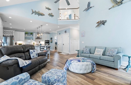 Sunset Beach House | West End Third Row 4 bedroom 2.5 bathroom home