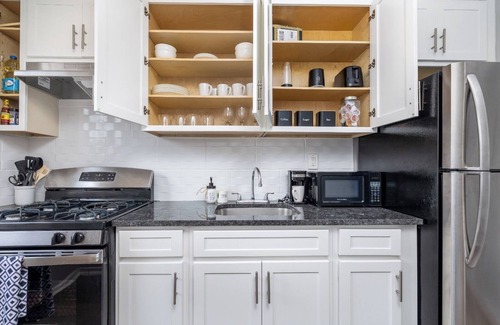 West Hartford Apartment | West Hartford Affordable, NEW, & Parking Included