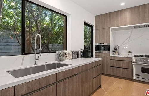Beverly Grove House | West Hollywood Escape