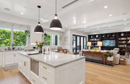 West Hollywood House | West Hollywood Executive Rental with Pool, Spa & Gym