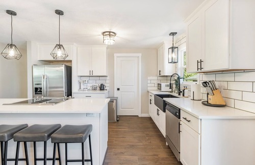 Rosemont Summit House | West Linn Wanderlust: Your Mid-Term Retreat