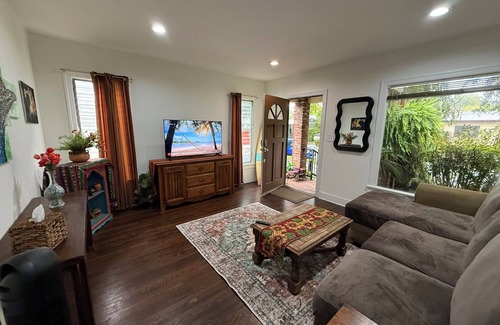 McManus Apartment | West Los Angeles - Spanish Gem