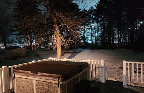 Queensbury House | West Mountain Ski & Adventure Home w/Hot Tubn