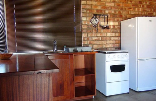 Witvlei Cabin | West Nest Lodge