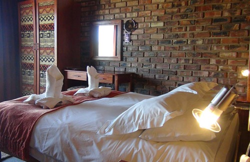 Witvlei Cabin | West Nest Lodge