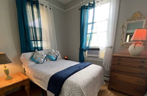 West New York Apartment | WEST NEW YORK IN JERSEY EASY TRANSPORTATION,15 MINS TO NY. BUS, 7MINS. IN FERRY.