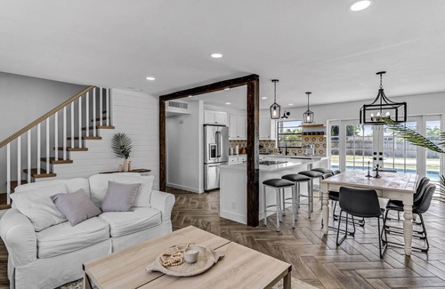 Palm Springs House | West Palm Beach-Pickleball, Basketball, Heated Pool, FirePit - SAME DAY BOOKINGS