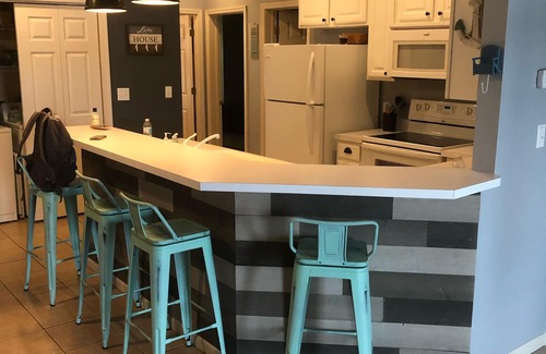 Sunrise Beach Condo | West Side Bay 3 Bedroom Vacation Getaway!