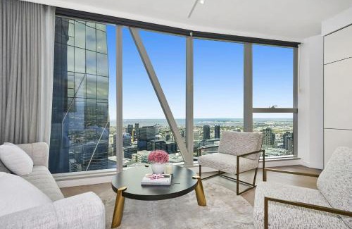 Melbourne Central Business District Apartment | West Side Skies 57th Floor Splendour