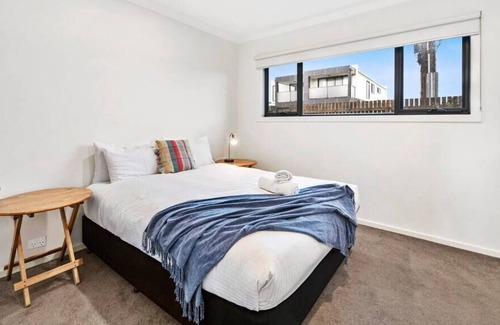 North Geelong House | West Side Townhouse in Geelong West