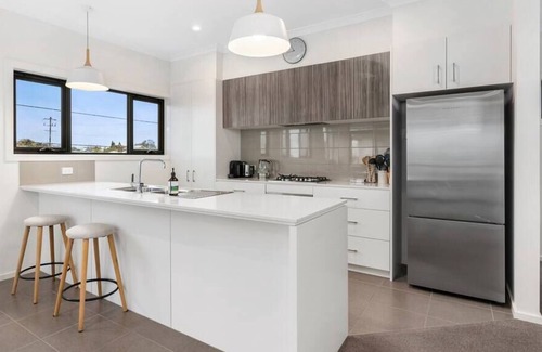 North Geelong House | West Side Townhouse in Geelong West