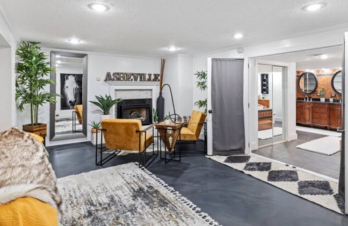 Candler House | West Sports Haven: Basketball, Football and More!