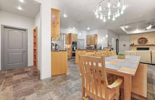 Buffalo Springs House | West Texas Lakeside Escape