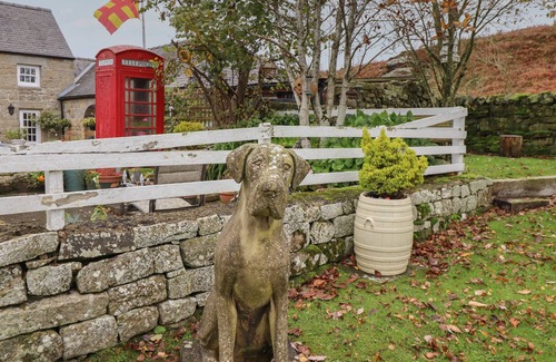 Capheaton Cottage | WEST VIEW, pet friendly, character holiday cottage in Ponteland