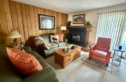 West Yellowstone Condo | West Yellowstone/Intown Condo. Snowmobiling directly from front door. Hiking