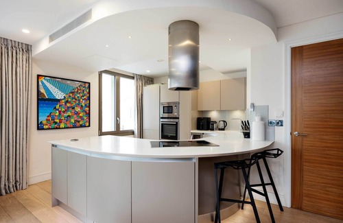 Bayswater Apartment | Westbourne Curve, by Veeve