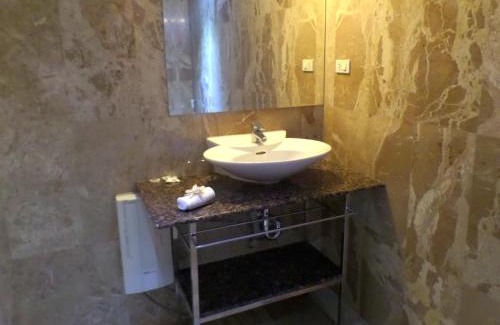 Pratumnak Hill Apartment | Westbury Residence
