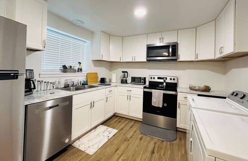 Nampa House | WesterHaven- 2 bd Garden Level