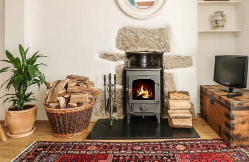 Castallack Cottage | WESTERLY COTTAGE, pet friendly, character holiday cottage in Penzance