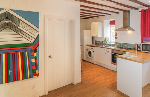 Scarborough Cottage | WESTFIELD BARN, pet friendly, with pool in Scarborough