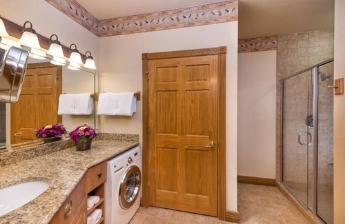 Branson Resort | Westgate Branson Woods NYE 2Bedroom Villa.