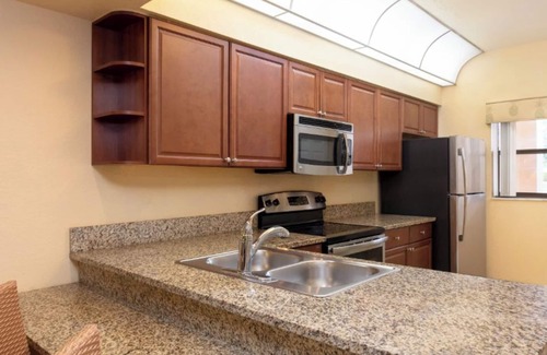 Florida Central Atlantic Coast Resort | Westgate Lakes Resort and Spa 2 Bedroom Villa-Close Proximity to ALL Theme Parks