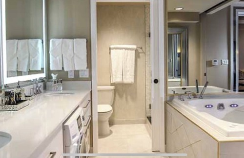 Las Vegas Resort | Westgate Las Vegas Casino Resort - Luxury 2bedroom Villa with Jacuzzi