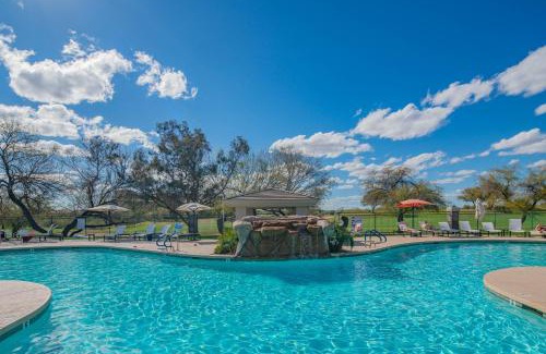 Kierland Apartment | Westin Kierland Area - Great for Groups - Scottsdale Stay with Parking - N302