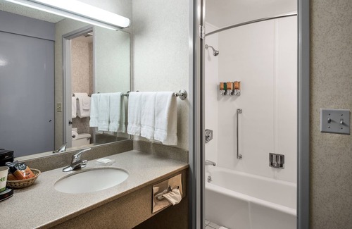 Downtown Anchorage Hotel | Westmark Anchorage Hotel