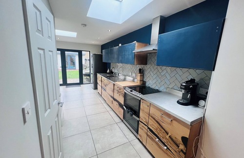 Whitstable House | Westmeads wings. 5 minutes walk to the harbour and close to town and beach