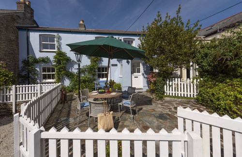 St. Mawes Cottage | Westover Cottage is a delightful and deceptively spacious retreat