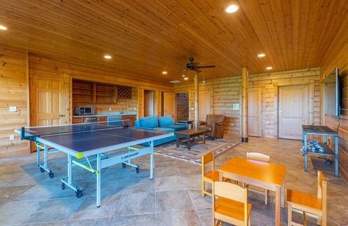 Old Fort Cabin | Westover Lodge | Luxury Log Cabin with Breathtaking Panoramic Mountain Views!