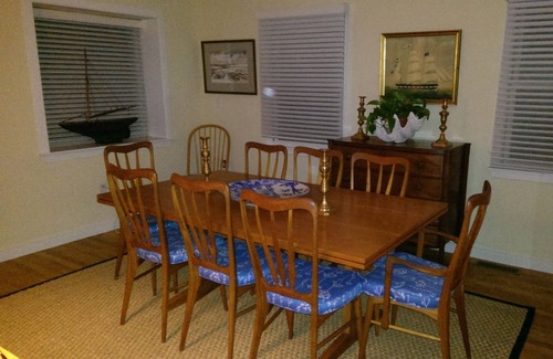 Adamsville House | Westport Beach Cottage. Walk to the Beach.