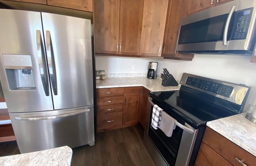 Valemount House | Westview Cabin Rental