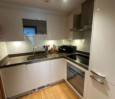 Chelsea Riverside Apartment | Westwood House