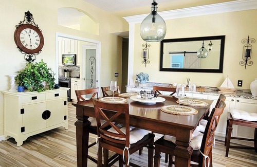 Broadmoor House | Wet Tortuga Retreat
