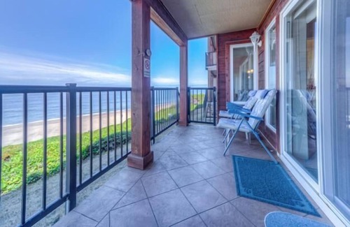 Lincoln Beach Condo | Whale's Spout