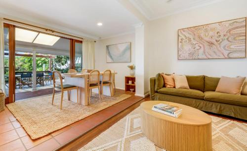 New Brighton House | Whale Song - Absolute Beachfront