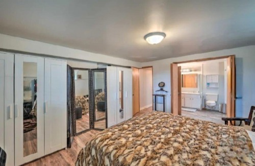 Coupeville House | Whale Watching, Private Beach, Hot Tub and more! Coupeville 3/2