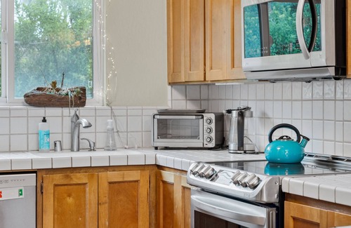 Eastside Santa Cruz House | Whaler's Walk Lagoon