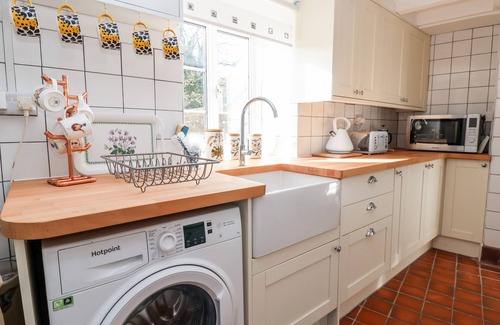 Llangollen Cottage | WHARF COTTAGE, family friendly, with a garden in Llangollen