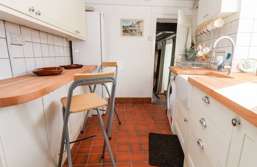 Llangollen Cottage | WHARF COTTAGE, family friendly, with a garden in Llangollen