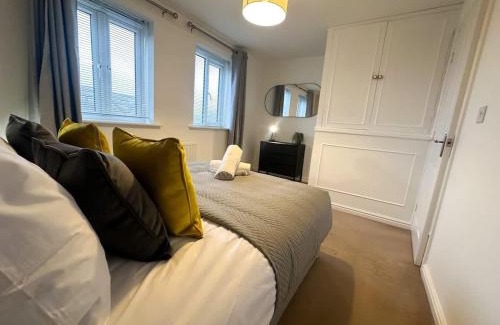 Thornaby On Tees House | Wharf House by Blue Skies Stays