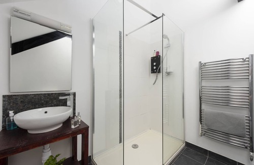 St Just House | Wheal Drea, B&B - a hotel room that sleeps 2 guests in 1 bedroom