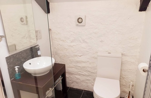 St Just House | Wheal Leisure, B&B - a hotel room that sleeps 2 guests in 1 bedroom