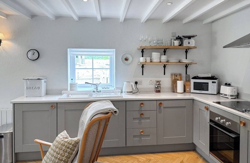 Potter Brompton Cottage | Wheatsheaf Cottage - 80021