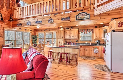 Murphy Cabin | Wheelchair-Accessible Murphy Cabin w/Fire Pit!