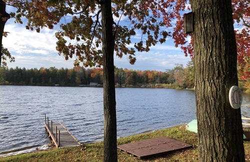 Kalkaska Cabin | Wheeler Lake House :A Fall Getaway Like No Other – Peace, Beauty & Comfort