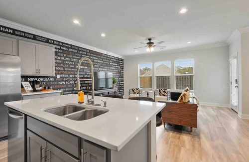 Highlands - Perkins House | When Nature Meets Modern Oasis @ The Cottages