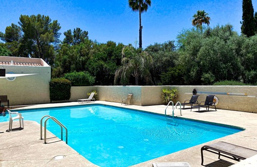 Tucson House | Where Earth and Architecture Embrace: Discover the Essence of Adobe Living